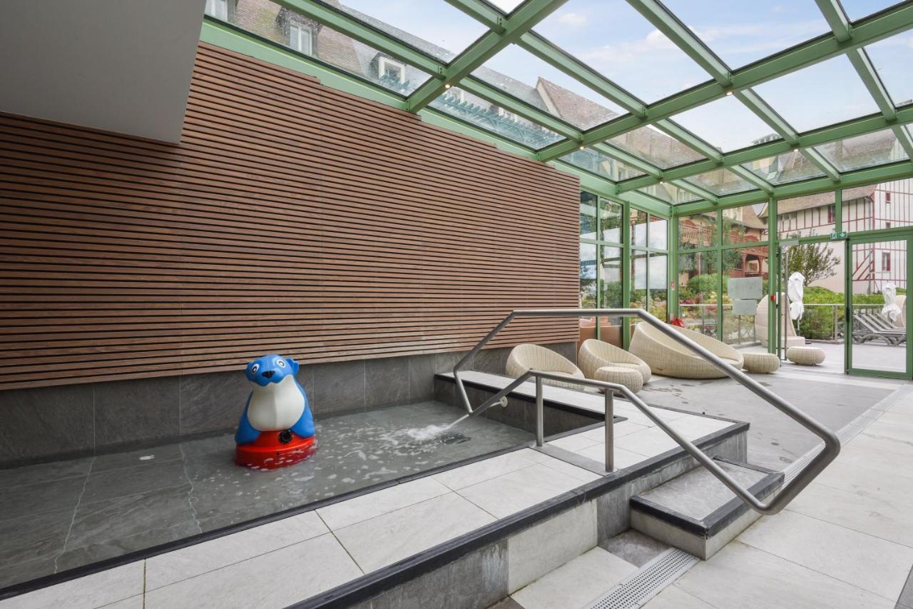 Résidence Pierre&Vacances Premium Presqu'Ile de la Touques Deauville Extérieur photo The outdoor area